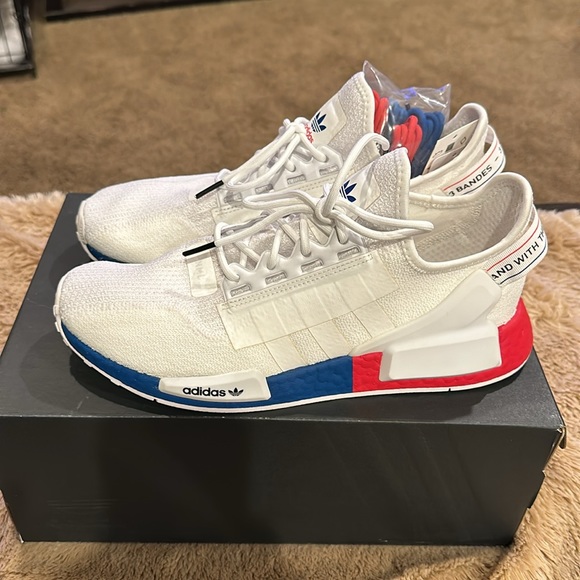 Adidas NMD_R1.V2 Sneakers - Picture 1 of 8